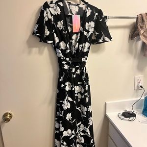 Bloomchic black and white floral ruffled midi wrap dress v-neck